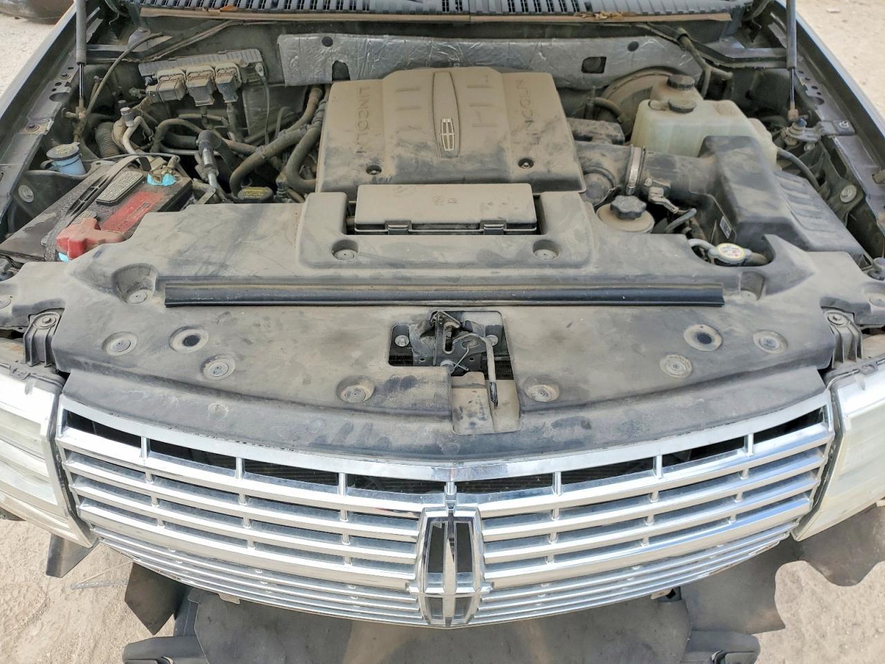 2013 Lincoln Townhouse Navigator - zdjęcie 12