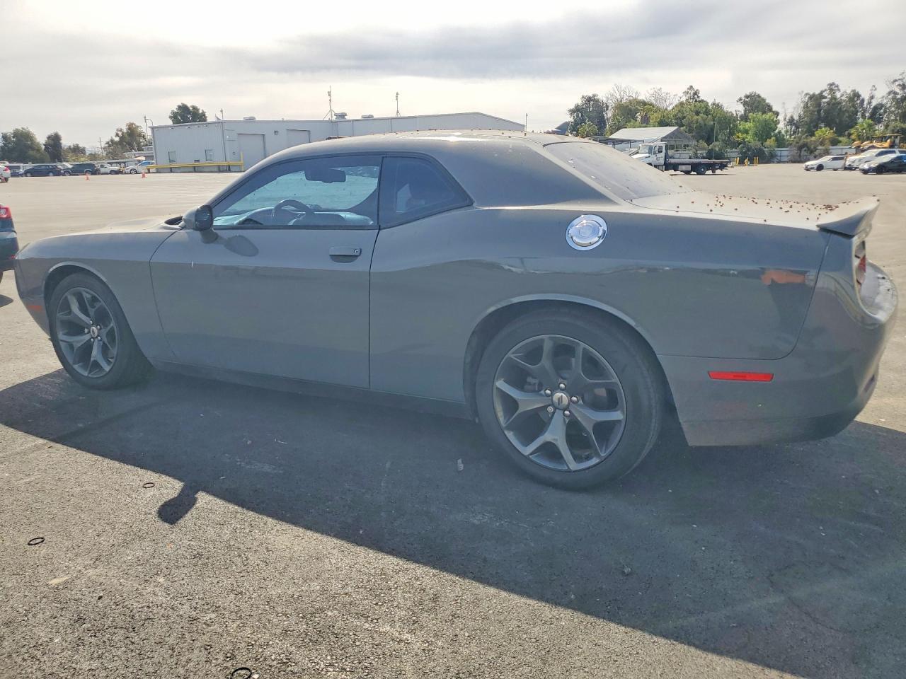 2017 Dodge Challenger Sxt - zdjęcie 2