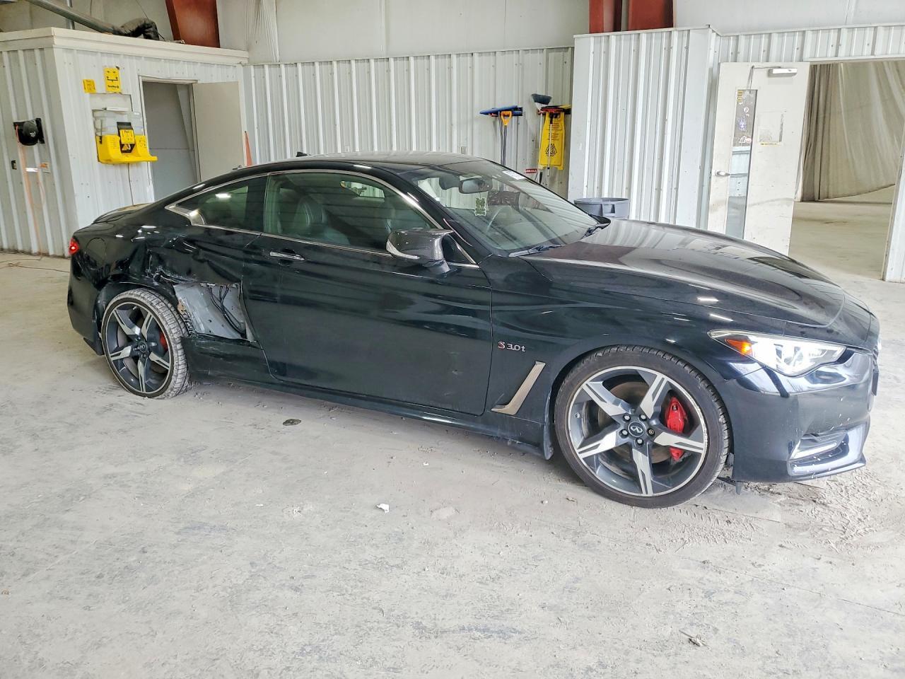 2018 Infiniti Q60 Red Sport 400 - zdjęcie 4