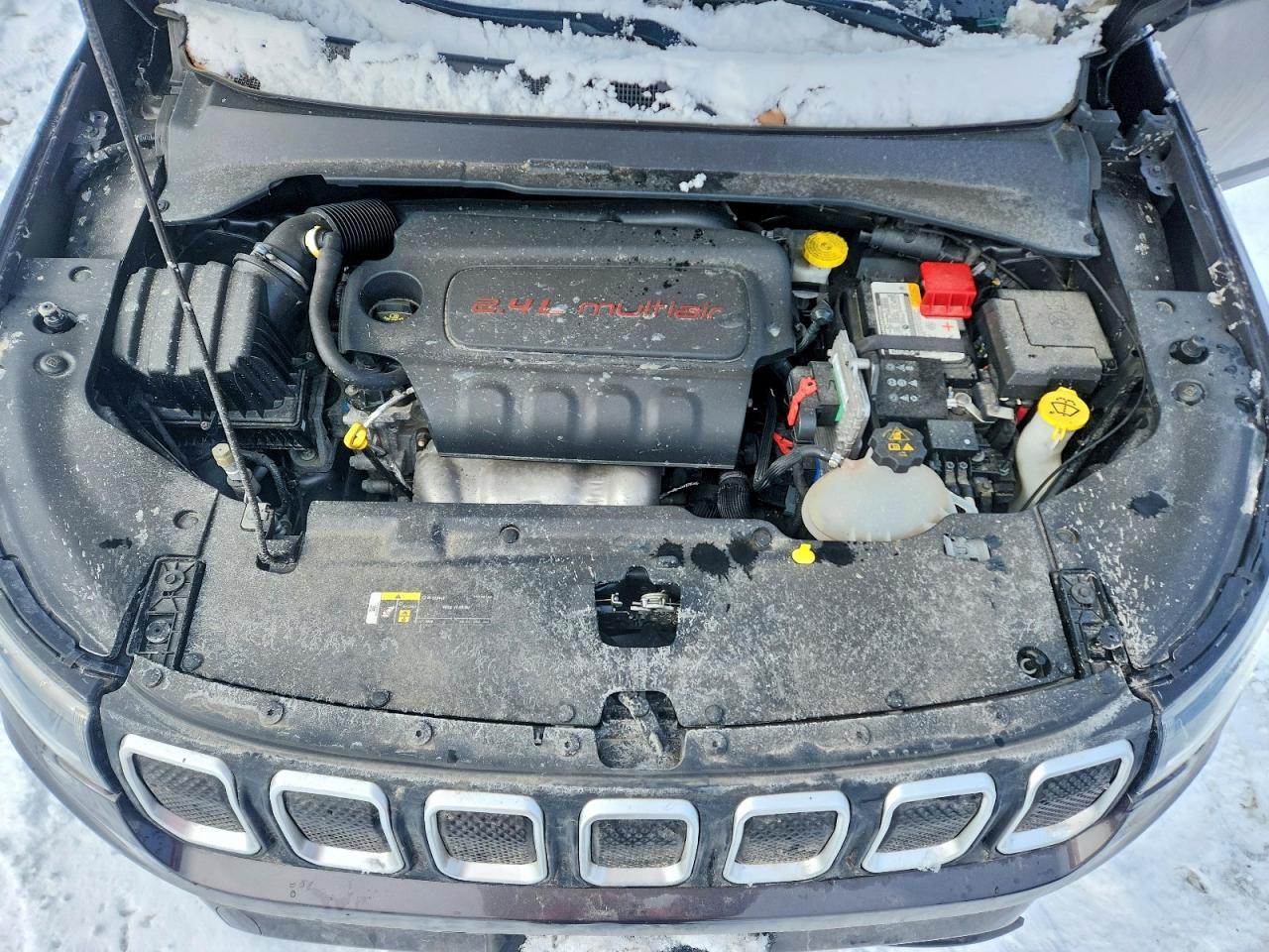 2022 Jeep Compass Latitude - zdjęcie 12