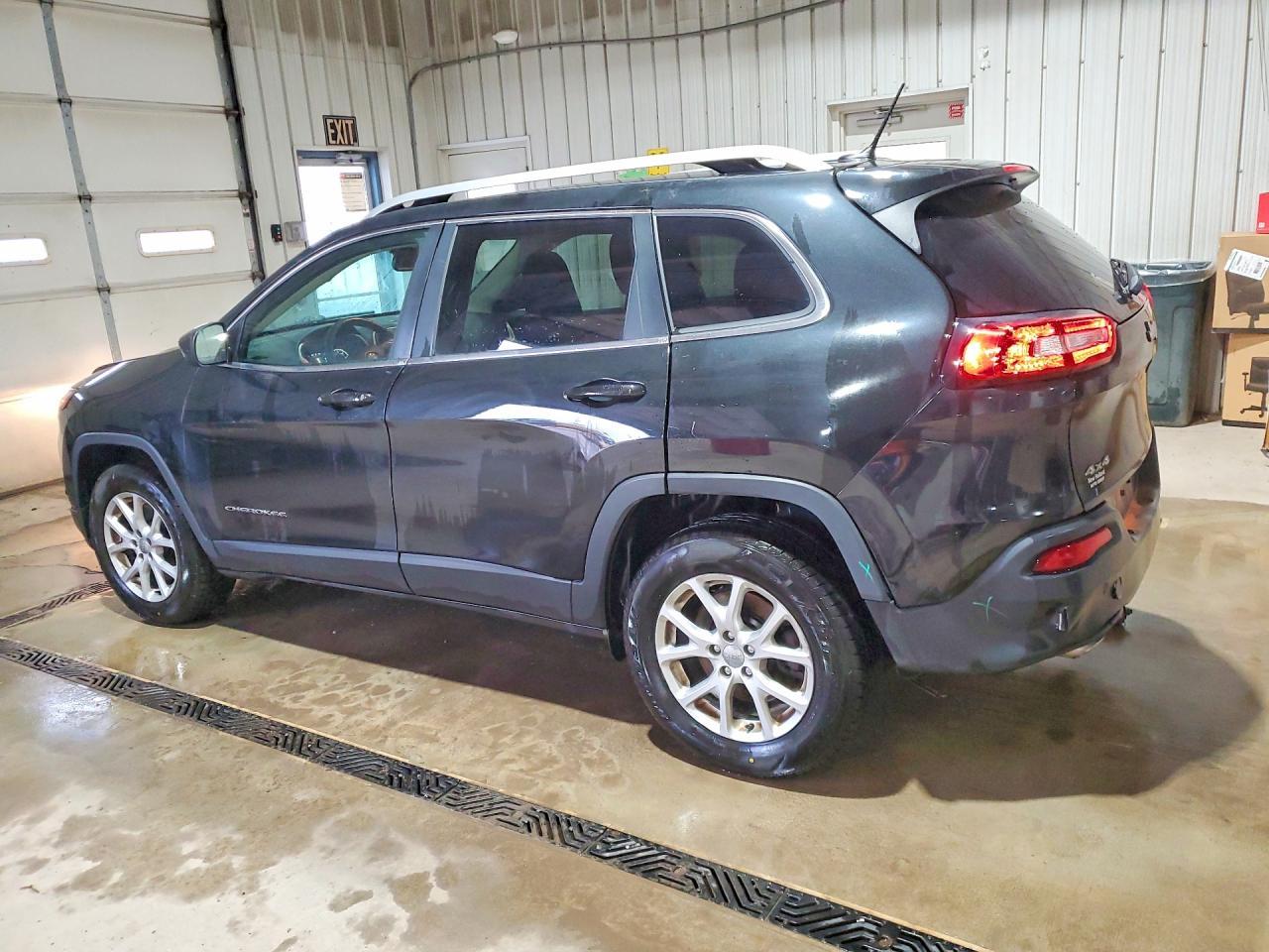 2016 Jeep Cherokee Latitude - zdjęcie 2