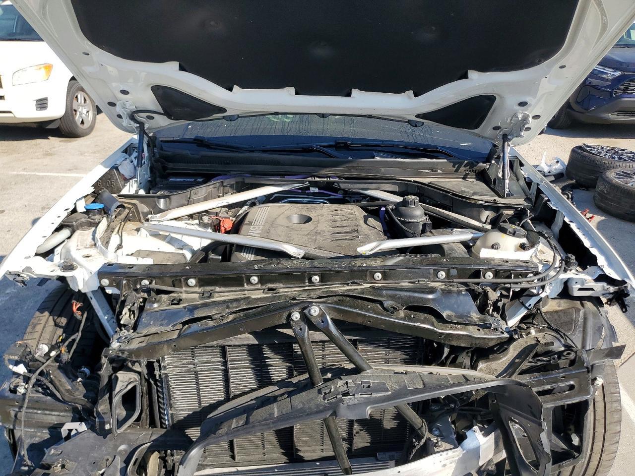 2027 BMW X5 - zdjęcie 12