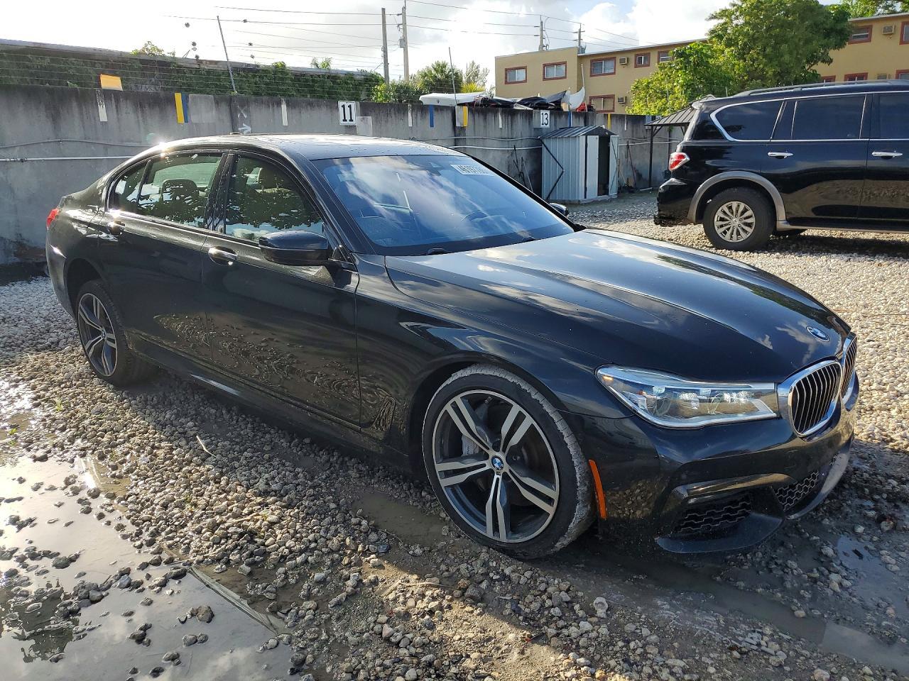 BMW Seria 7 - zdjęcie 4