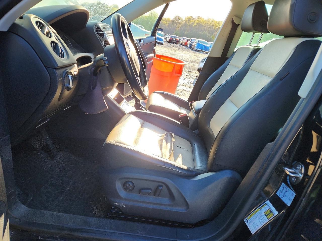 2016 Volkswagen Tiguan S - zdjęcie 7