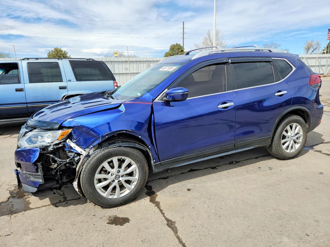 2018 Nissan Rogue Sv - zdjęcie główne