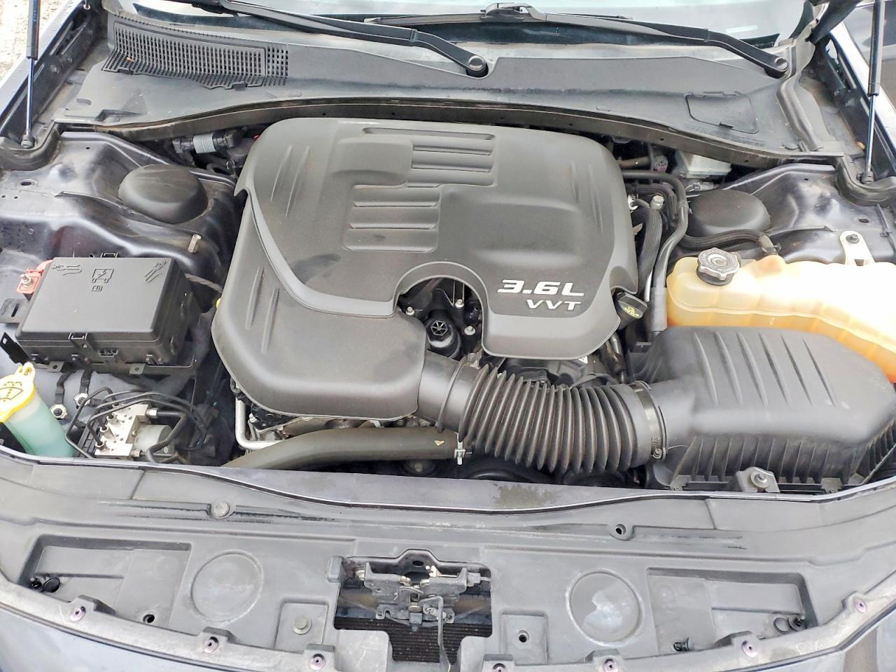 2017 Chrysler 300 Limited - zdjęcie 11