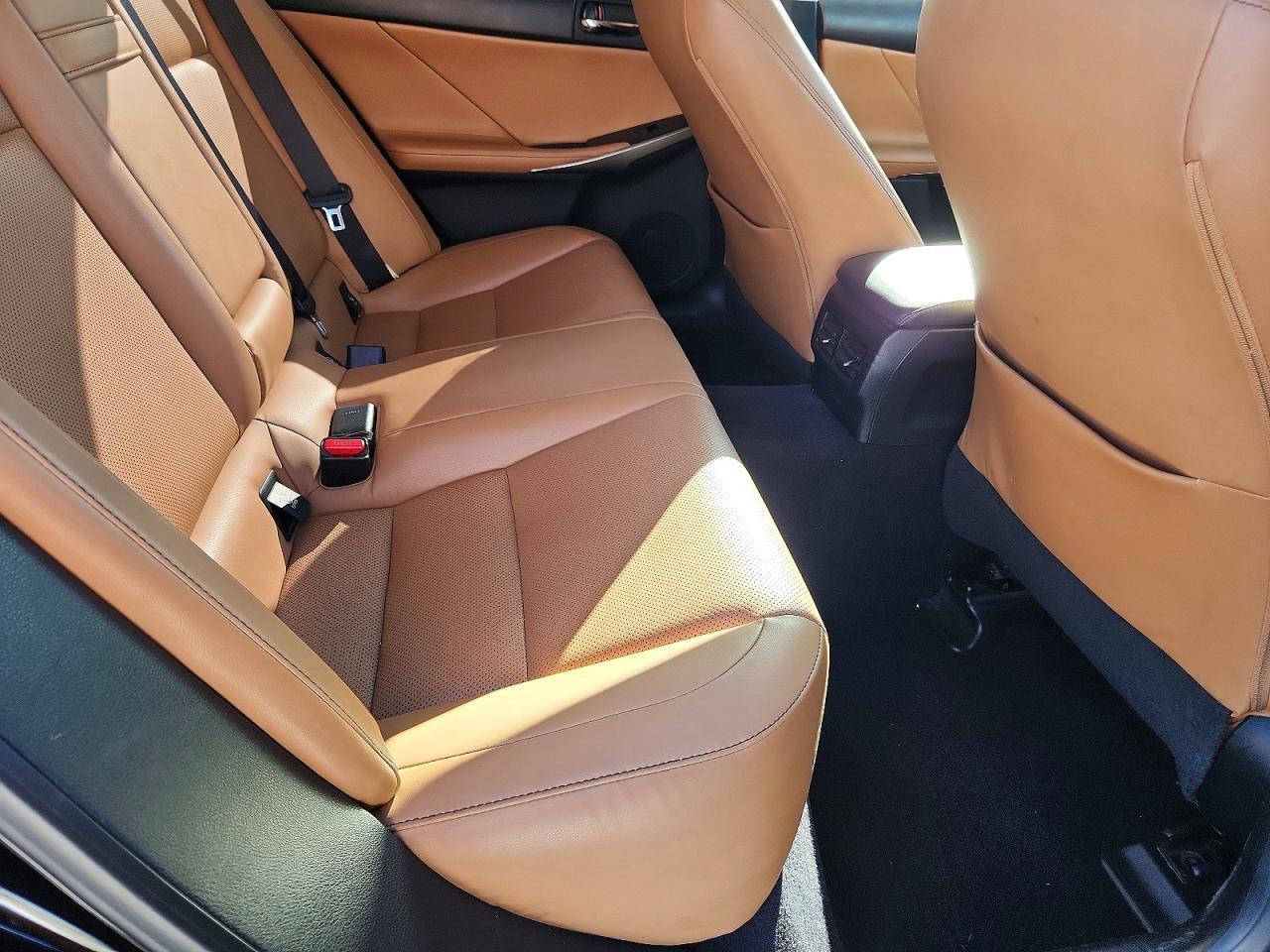 2014 Lexus Is 250 Base - zdjęcie 10