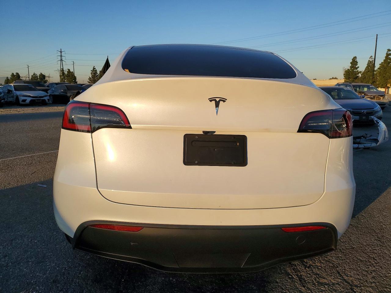 2025 Tesla Model Y - zdjęcie 6