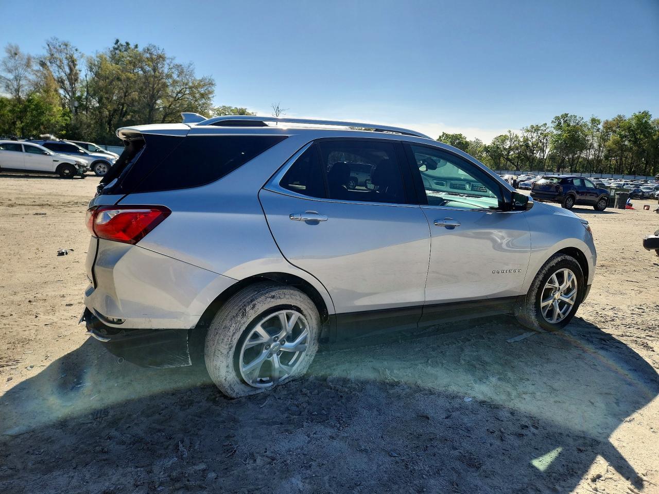 2021 Chevrolet Equinox Premier - zdjęcie 3