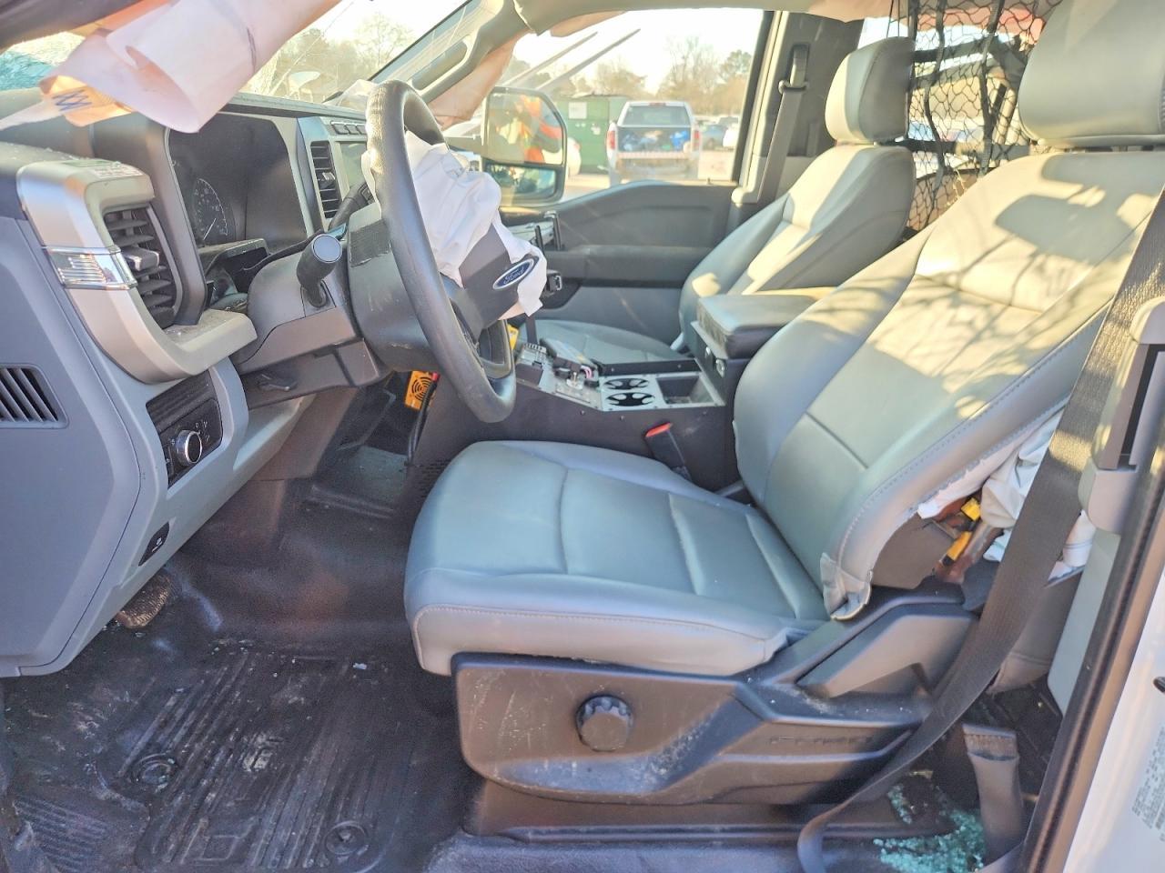 2024 Ford F250 Super Duty - zdjęcie 7