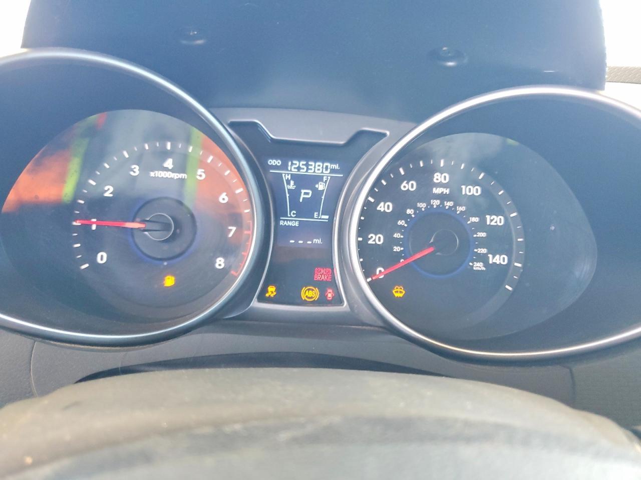 2014 Hyundai Veloster Base - zdjęcie 9