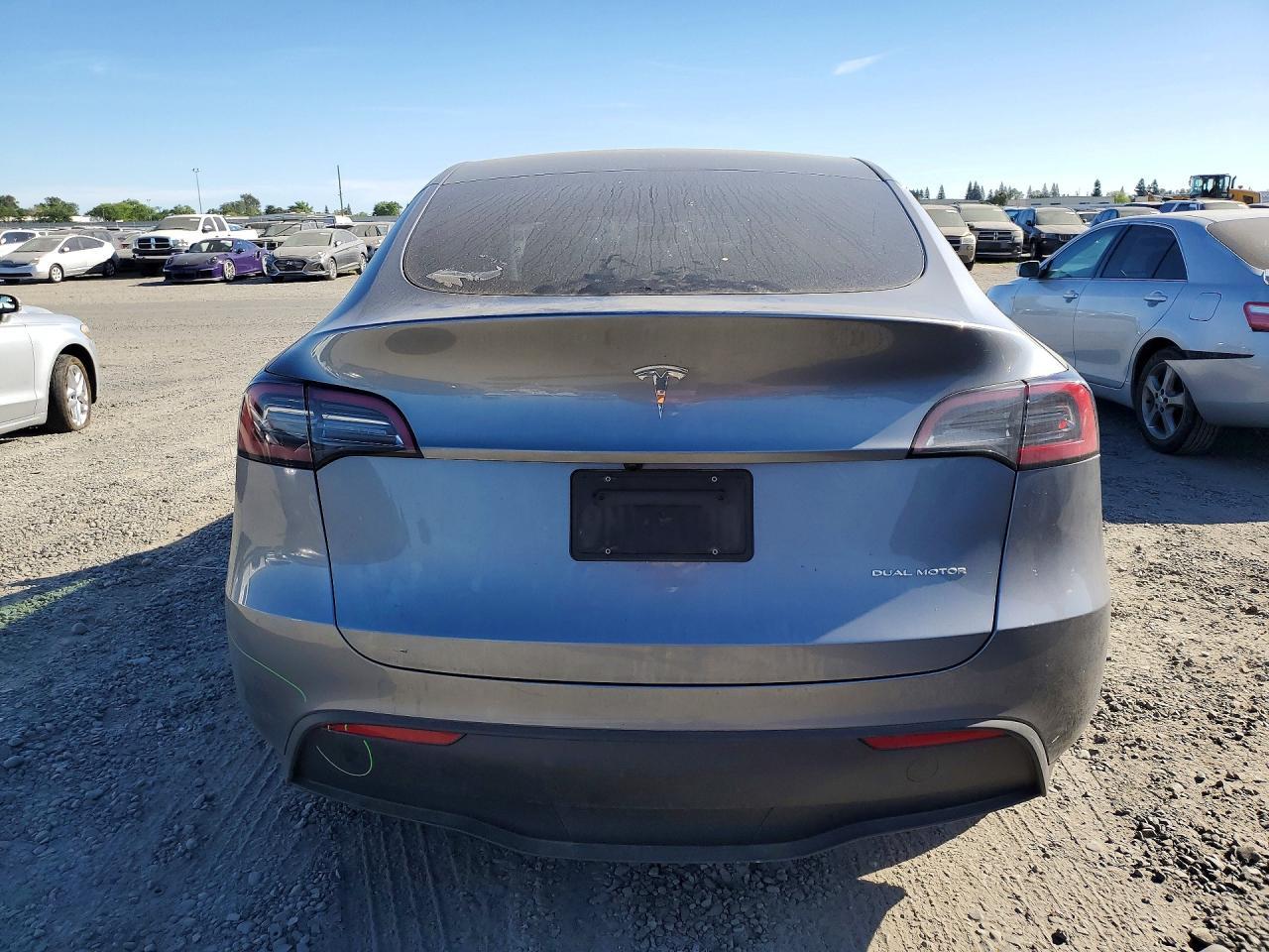 2024 Tesla Model Y - zdjęcie 6