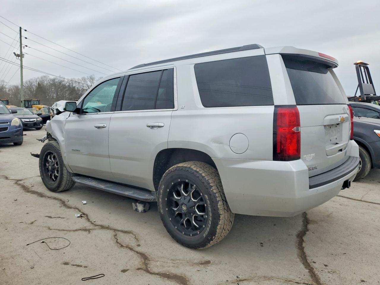 2020 Chevrolet Tahoe C1500 Lt - zdjęcie 2