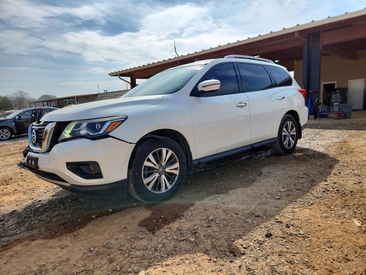 2017 Nissan Pathfinder Sl - zdjęcie główne