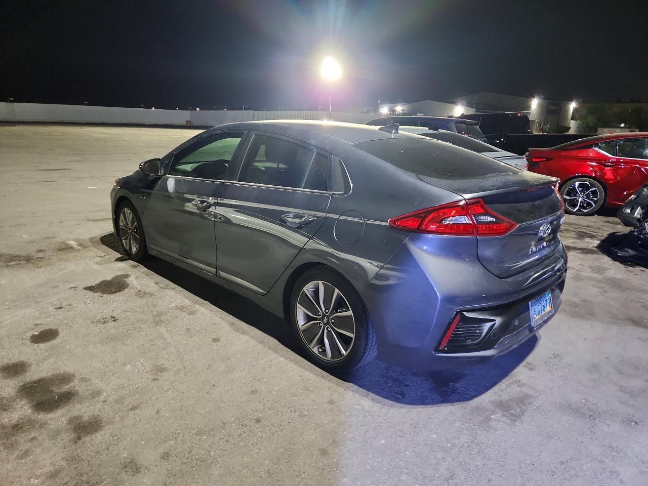 2019 Hyundai Ioniq Hybrid Limited - zdjęcie 2
