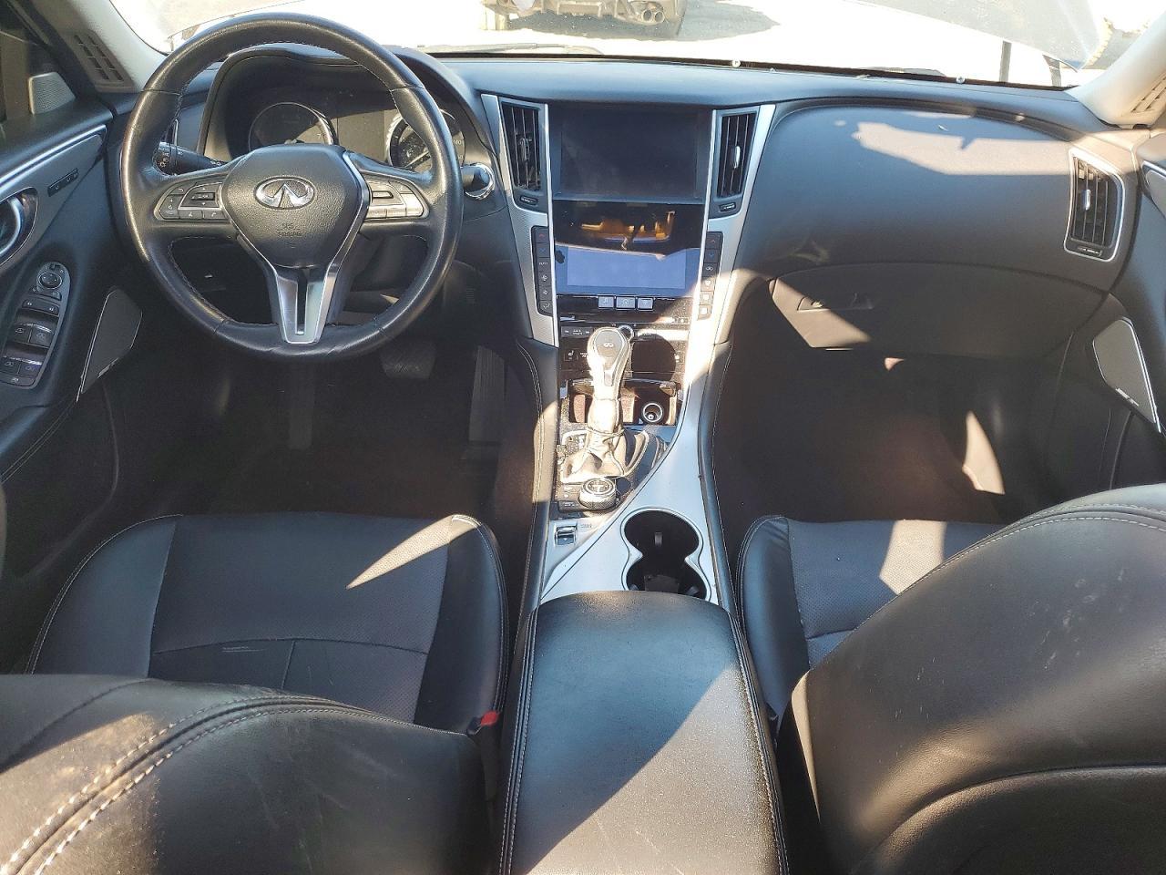 2022 Infiniti Q50 Luxe - zdjęcie 8