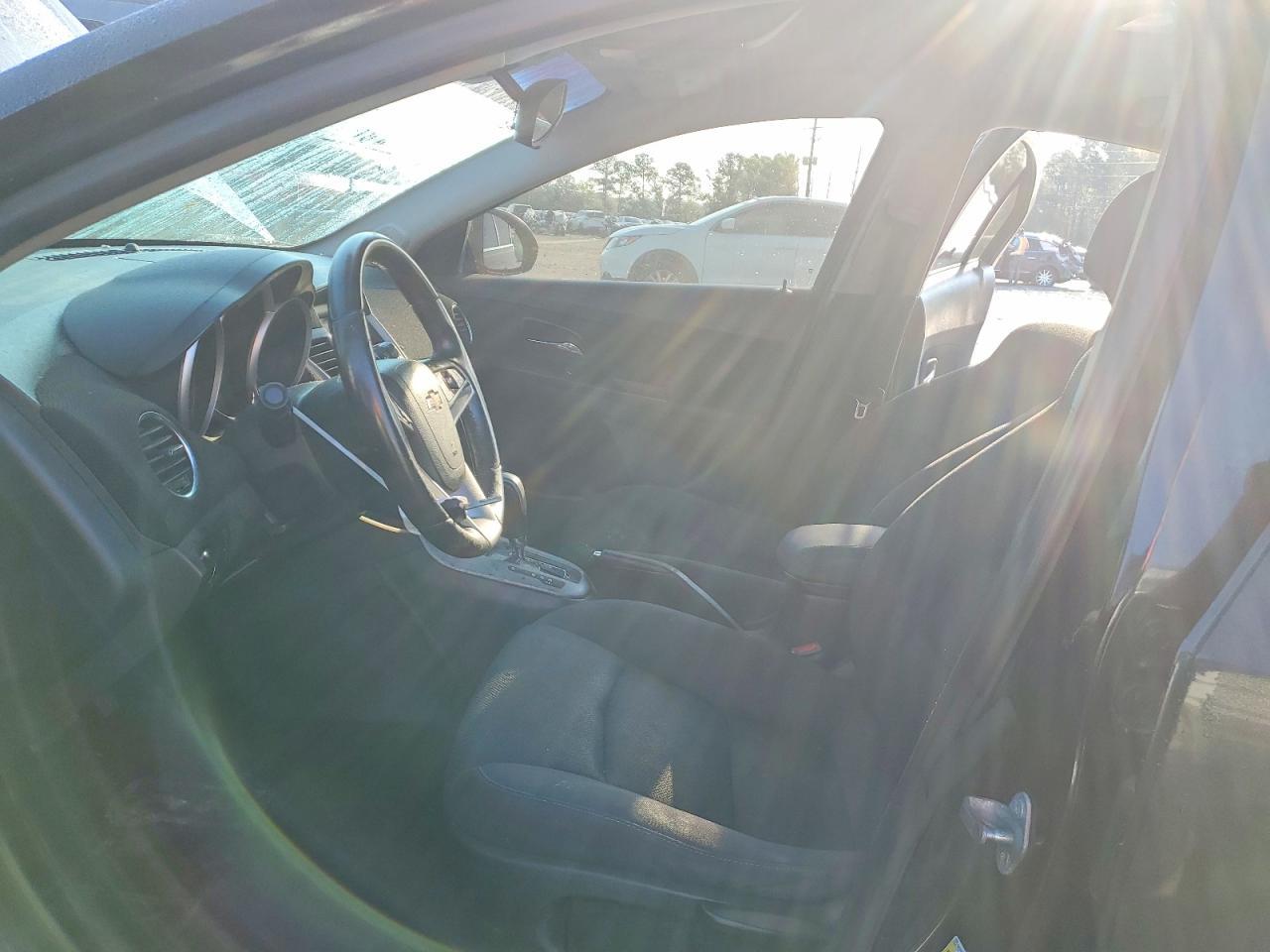 2014 Chevrolet Cruze 4D - zdjęcie 7