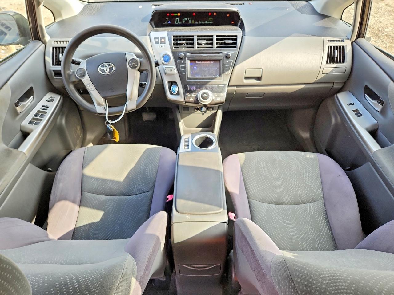 2013 Toyota Prius V Two - zdjęcie 8