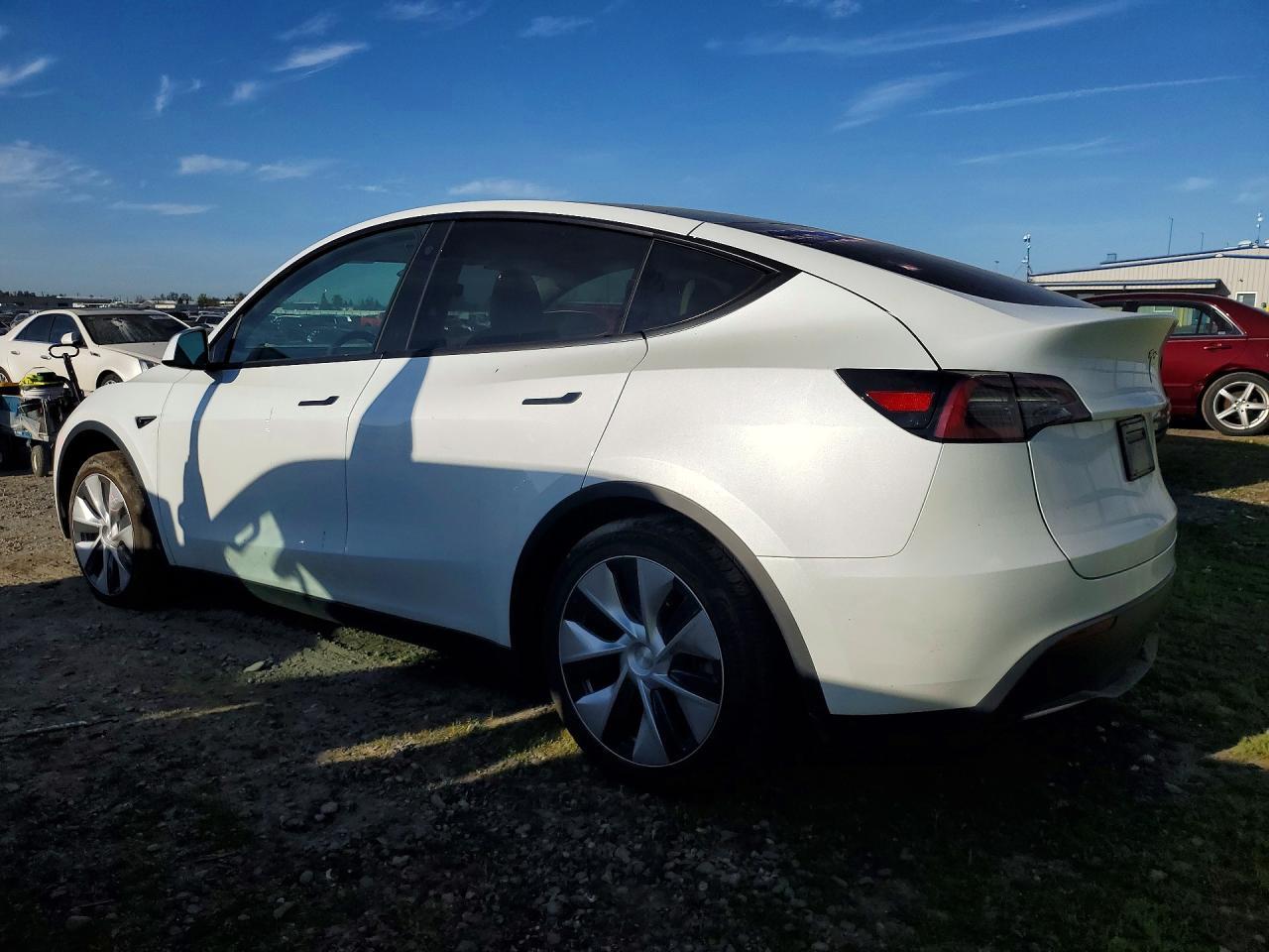2023 Tesla Model Y - zdjęcie 2