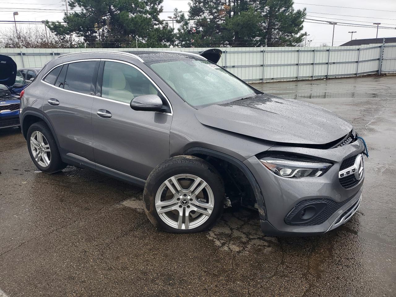 2023 Mercedes-Benz Gla 250 4Matic - zdjęcie 4