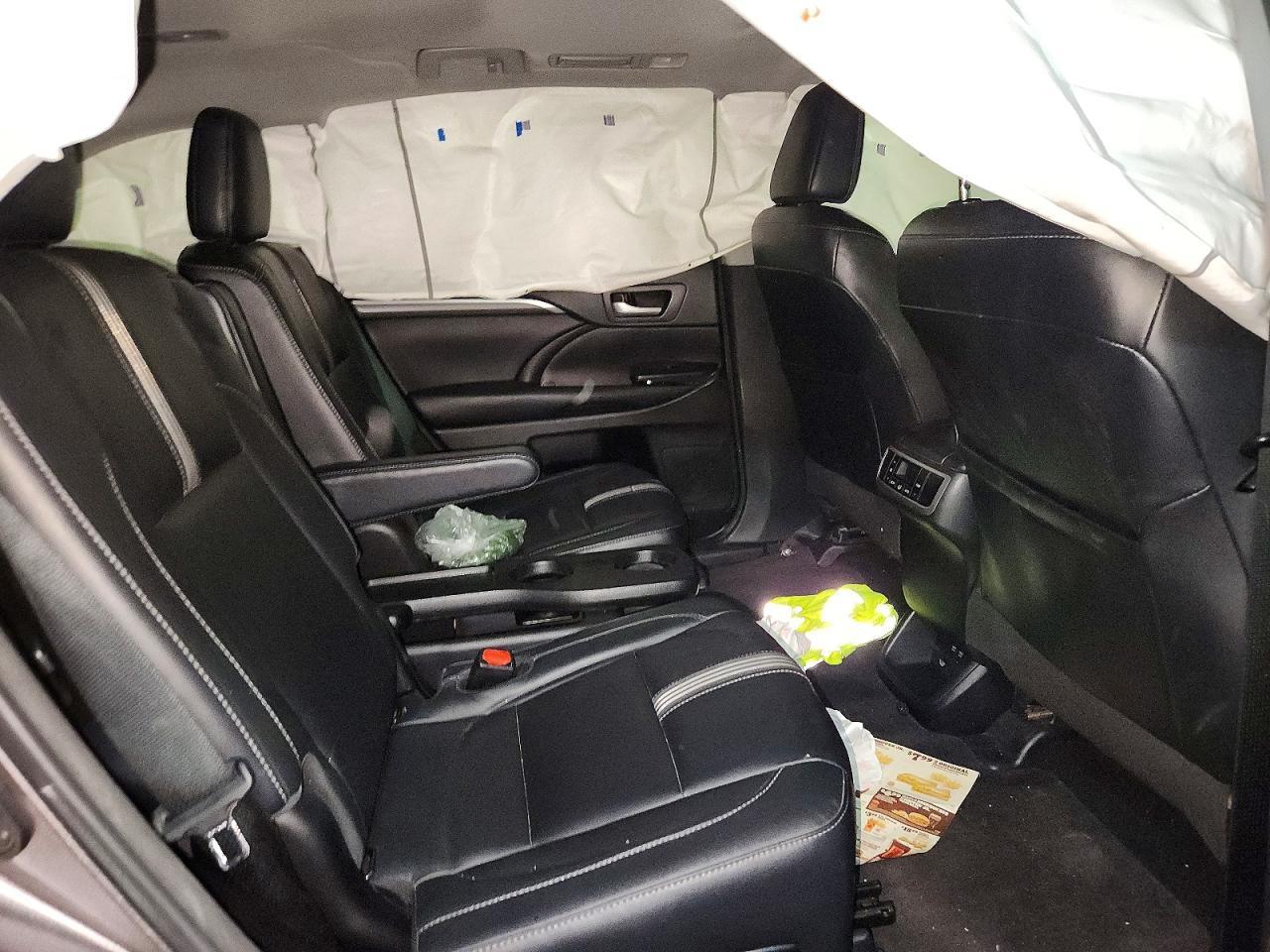 2018 Toyota Highlander Se - zdjęcie 11