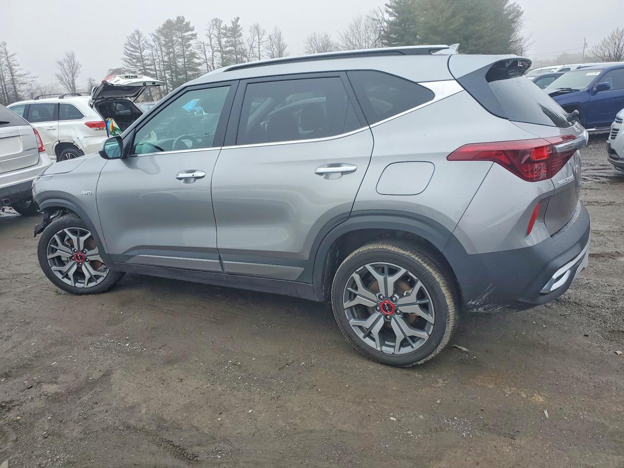 2023 Kia Seltos Sx - zdjęcie 2