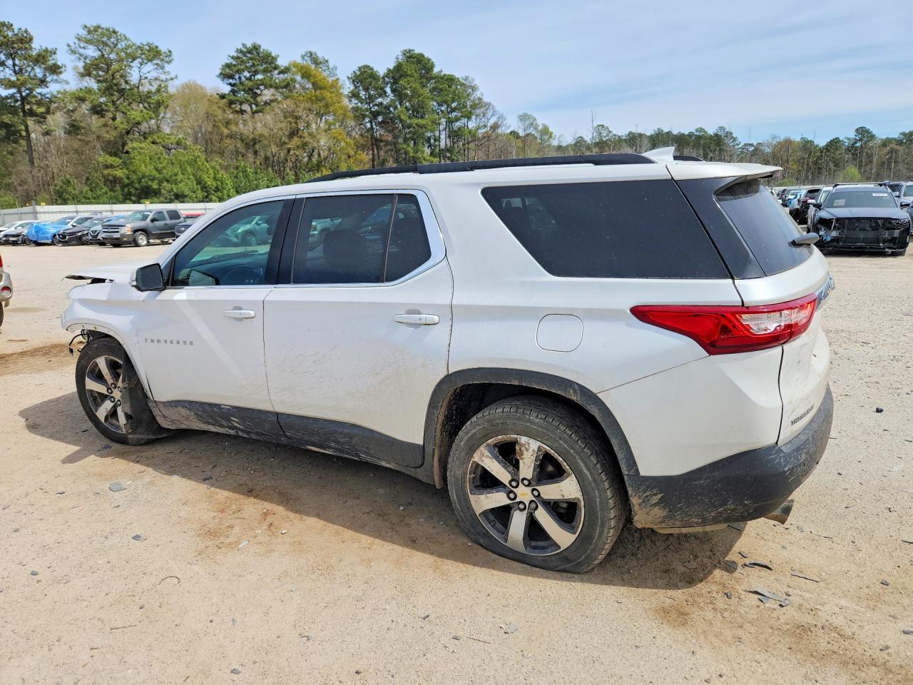 2019 Chevrolet Traverse Lt - zdjęcie 2