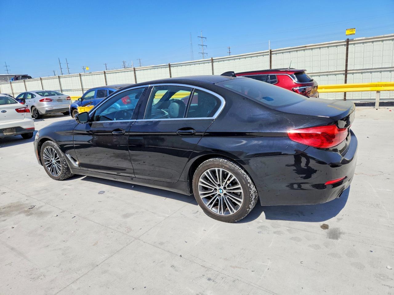 2020 BMW 530 I - zdjęcie 2