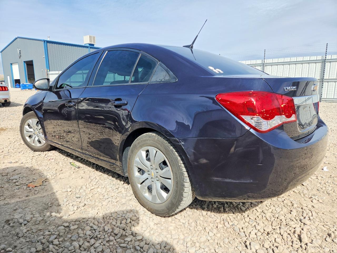 2014 Chevrolet Cruze Ls - zdjęcie 2