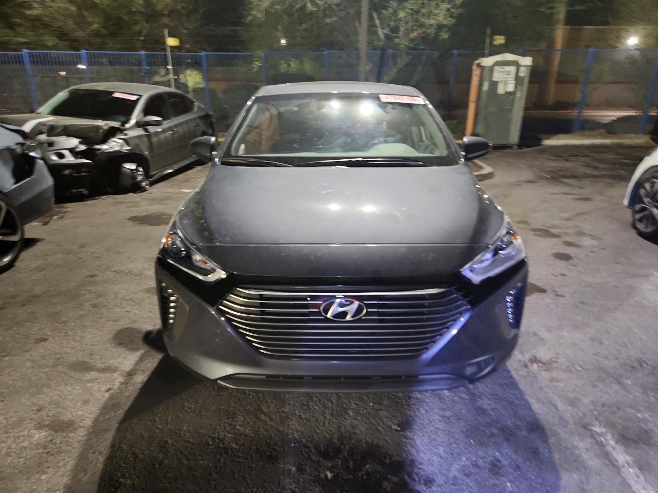 2019 Hyundai Ioniq Hybrid Limited - zdjęcie 5