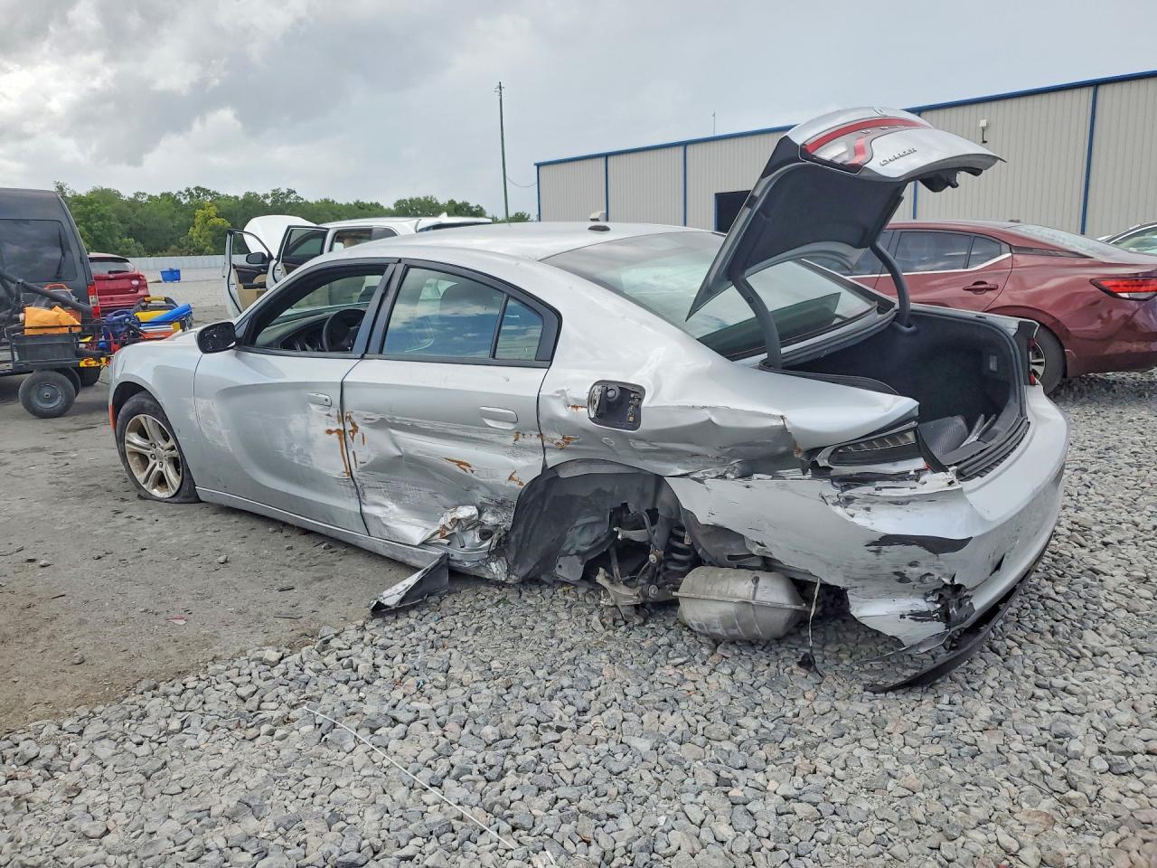 2022 Dodge Charger Sxt - zdjęcie 2