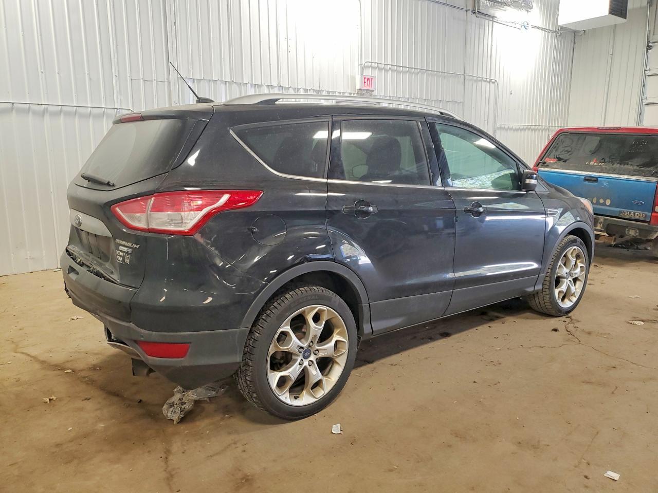2014 Ford Escape Titanium - zdjęcie 3