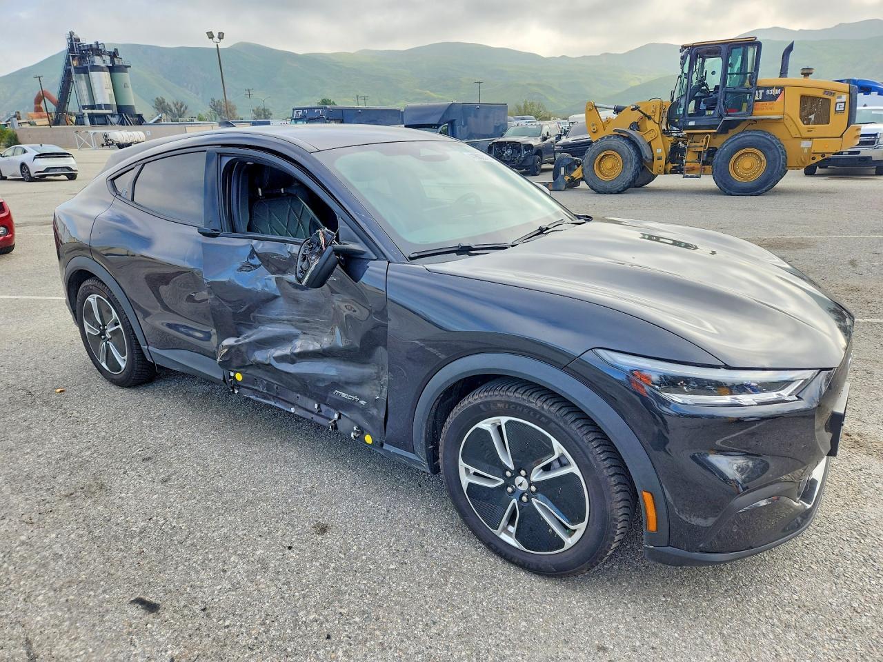 2021 Ford Mustang Mach-E Select - zdjęcie 4