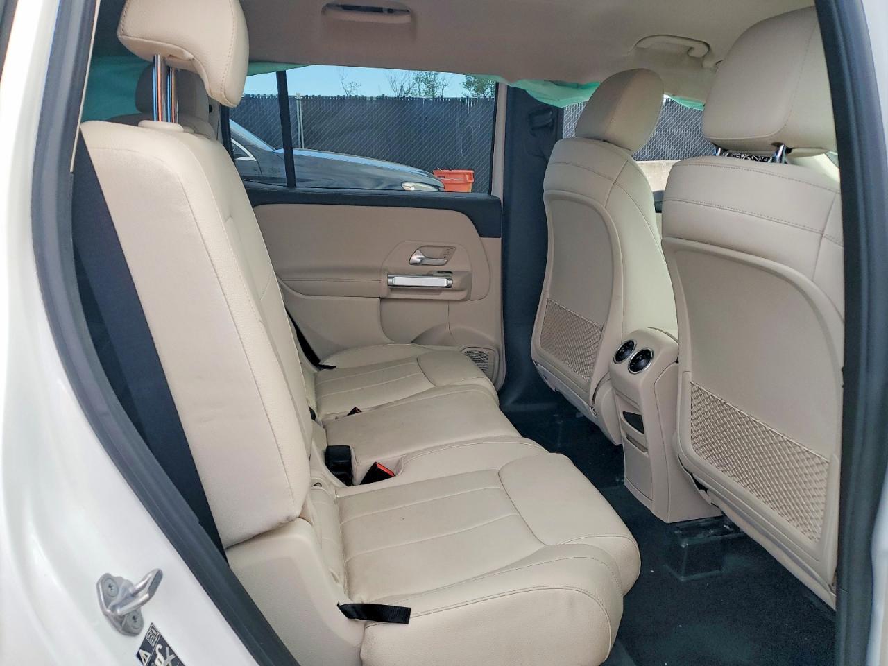 2020 Mercedes-Benz Glb 250 - zdjęcie 11