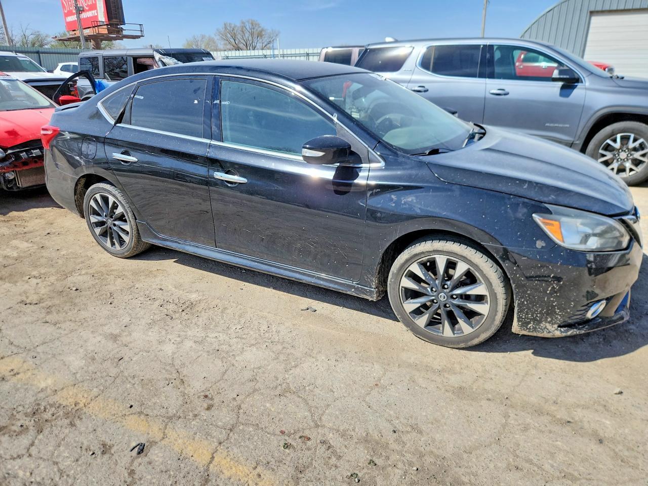 2019 Nissan Sentra Sr - zdjęcie 4