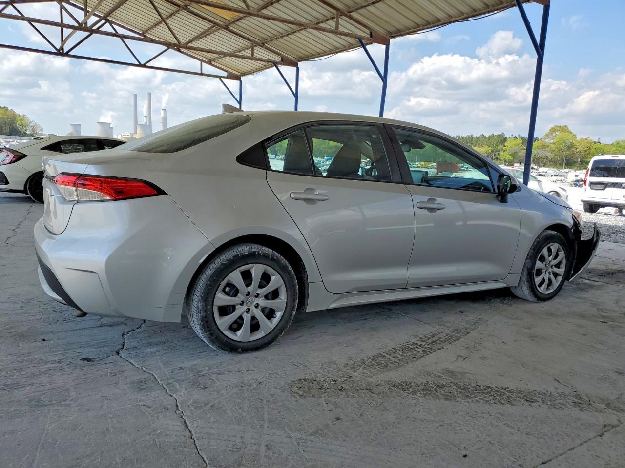 2022 Toyota Corolla Le - zdjęcie 3