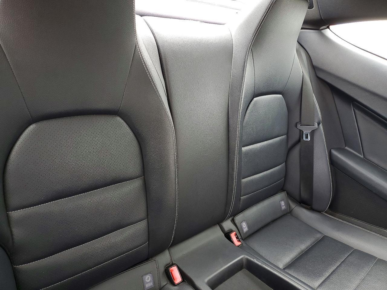 2015 Mercedes-Benz C 250 - zdjęcie 10