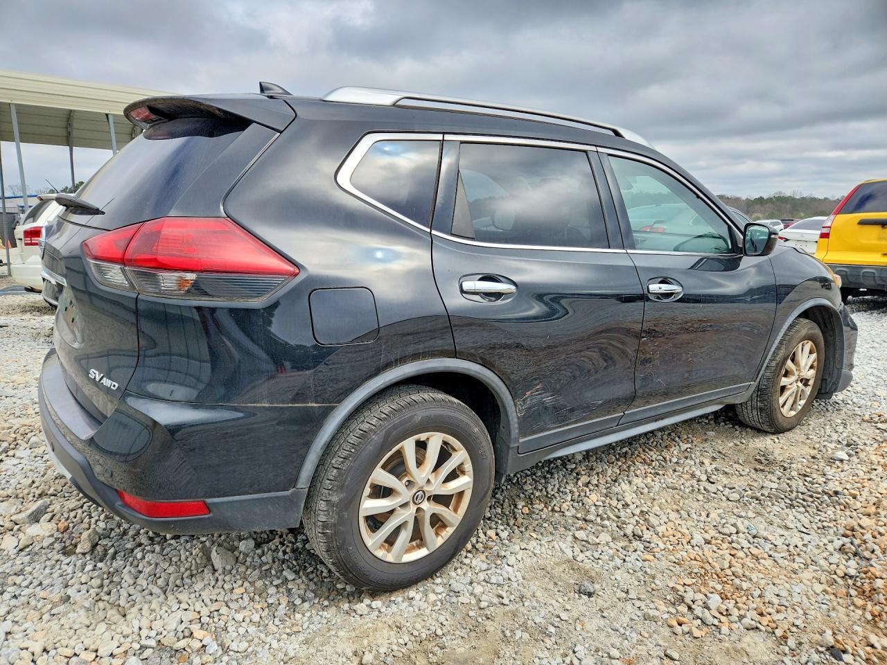 2020 Nissan Rogue Sv - zdjęcie 3