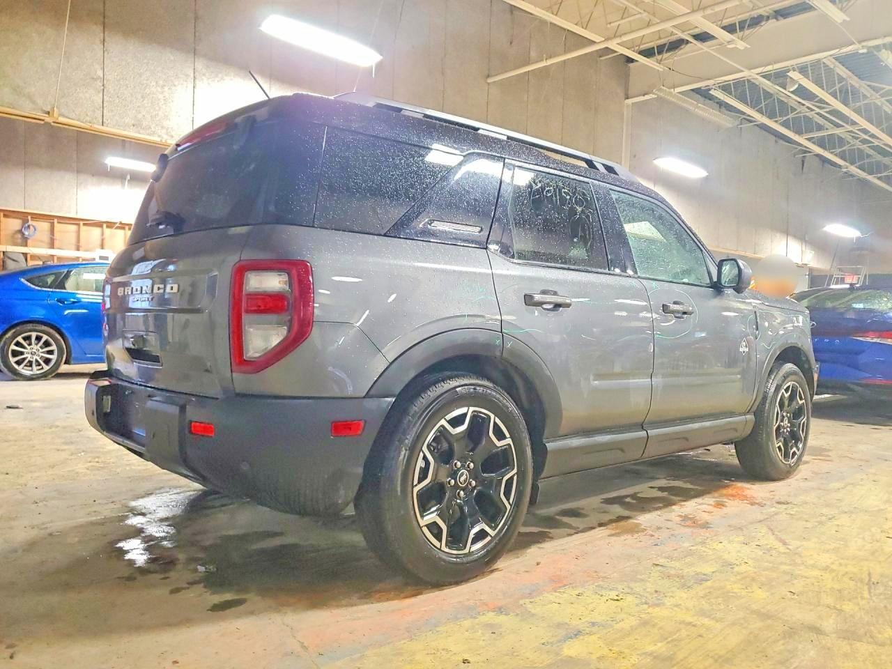 2025 Ford Bronco Sport Outer Banks - zdjęcie 3