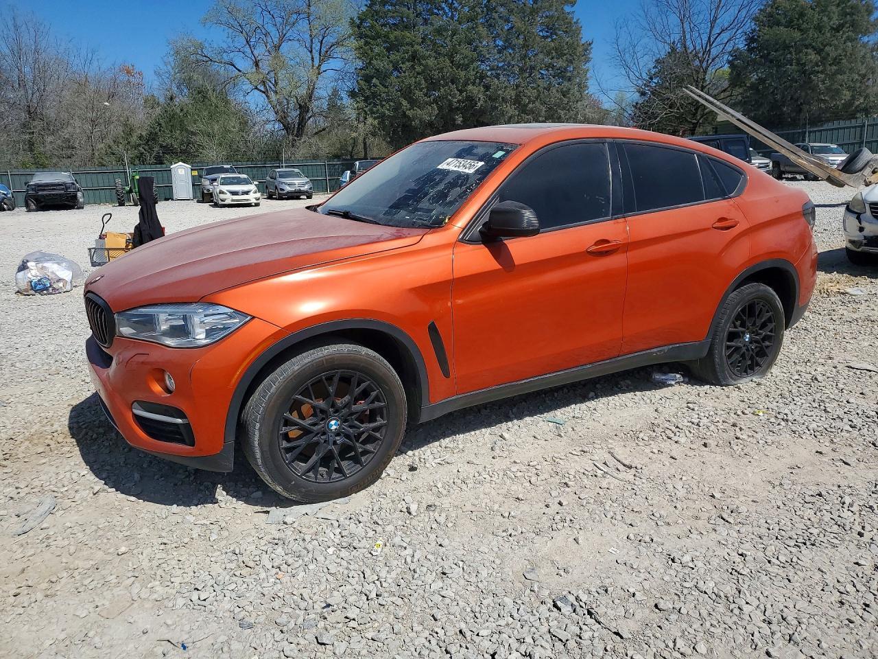 2016 BMW X6 xDrive50I - zdjęcie główne