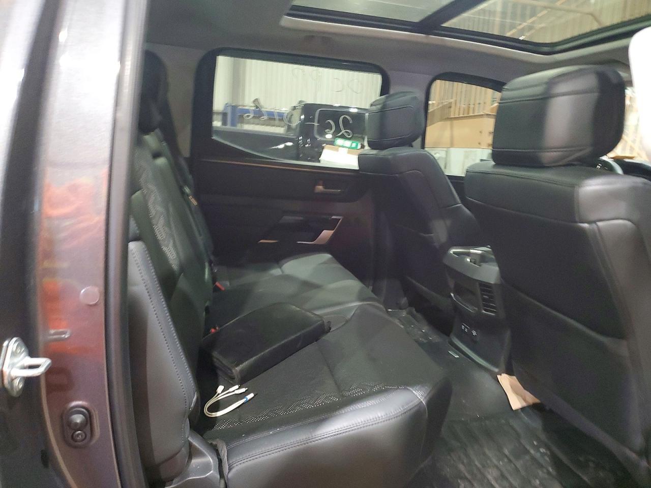 2024 Toyota Tundra Limited - zdjęcie 10