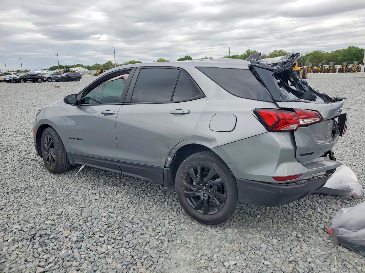 2024 Chevrolet Equinox Ls - zdjęcie 2