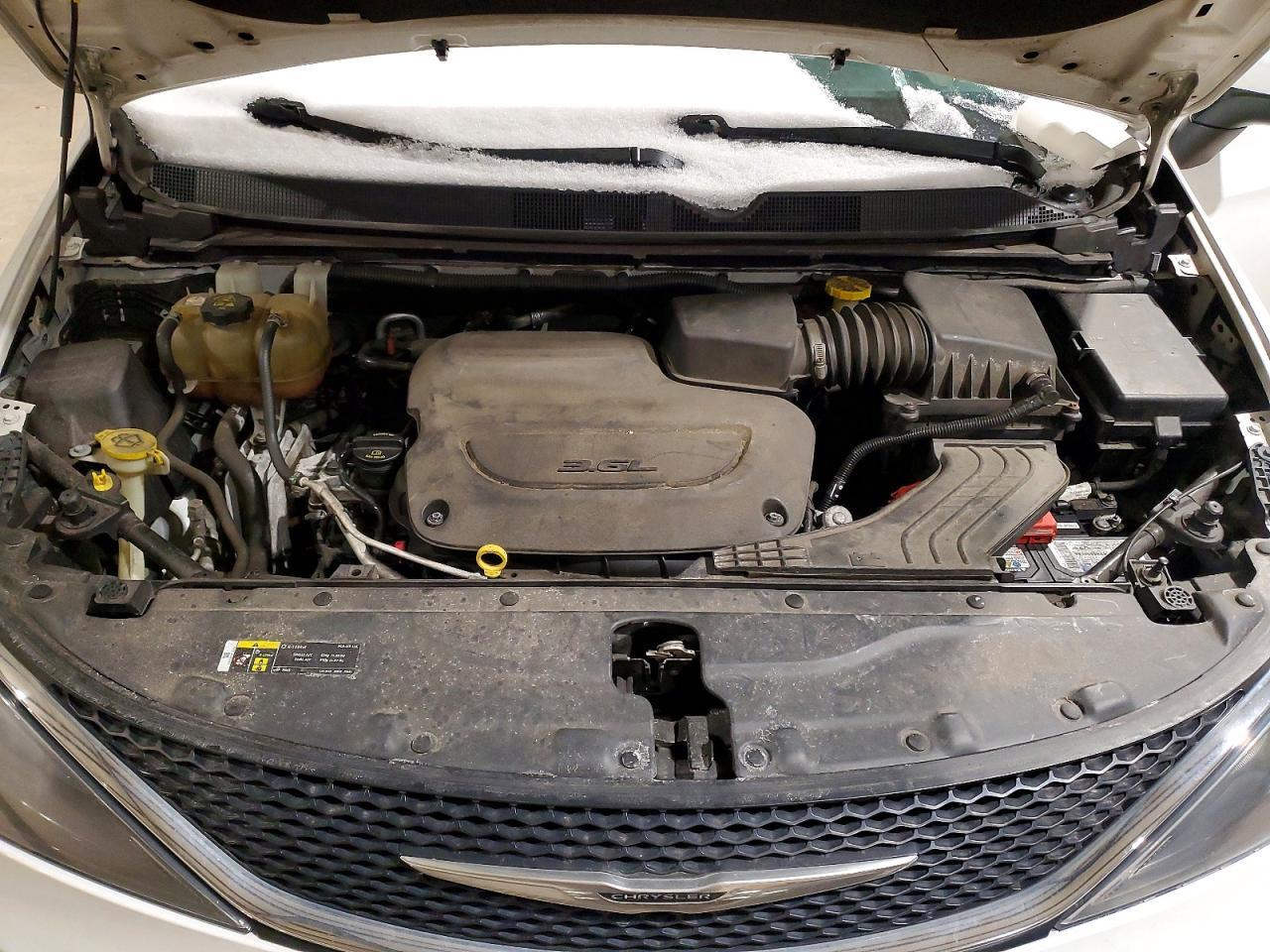 2021 Chrysler Voyager Lx - zdjęcie 12