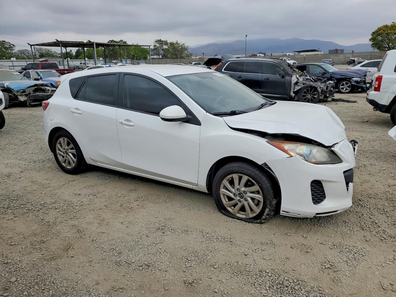 2013 Mazda 3 I - zdjęcie 4