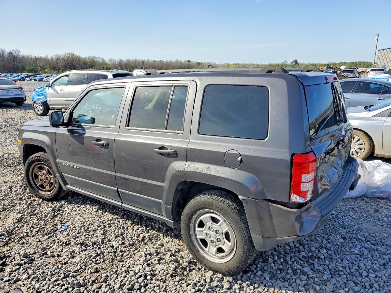 2016 Jeep Patriot Sport - zdjęcie 2