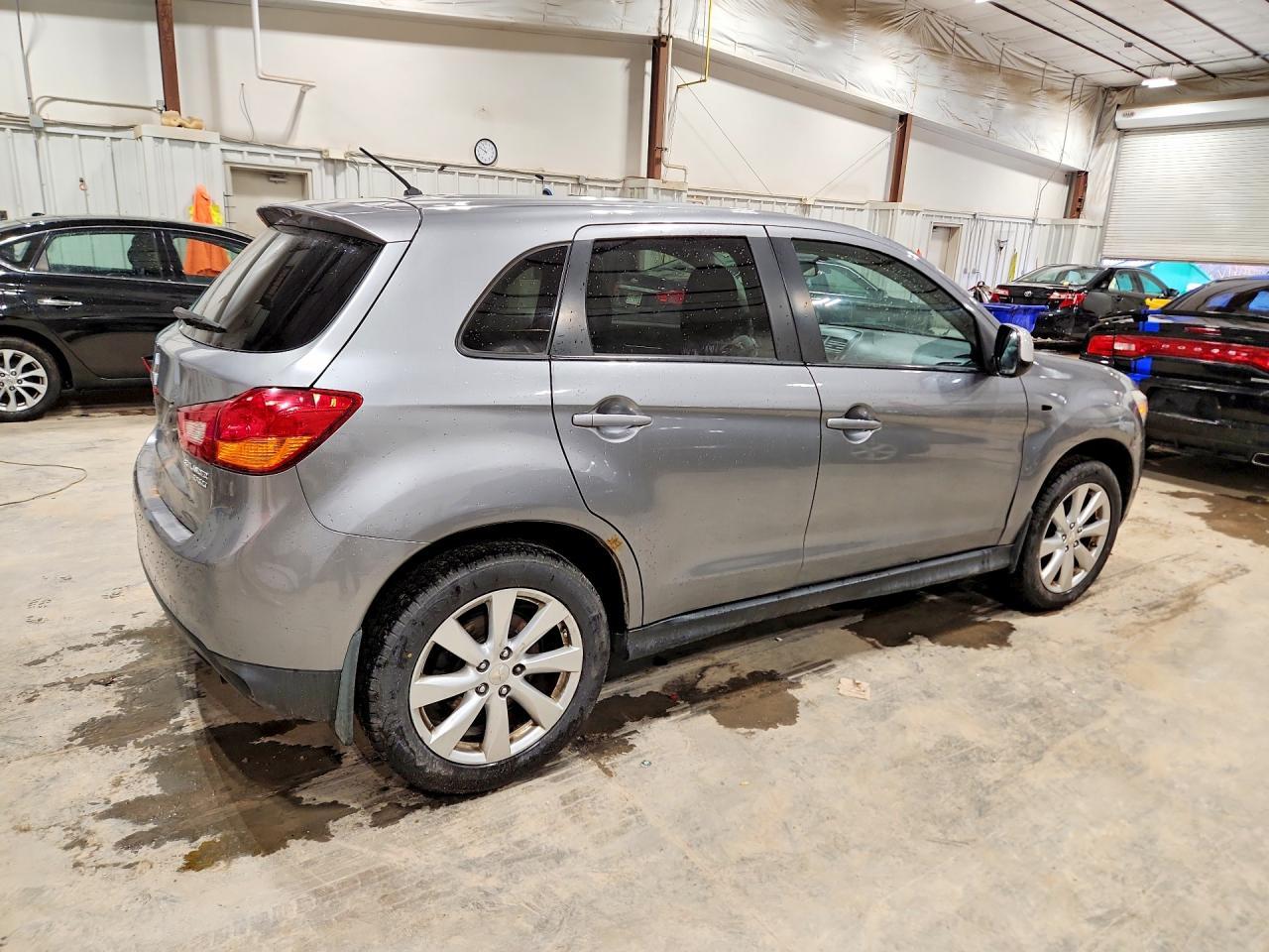 2014 Mitsubishi Outlander Sport Es - zdjęcie 3