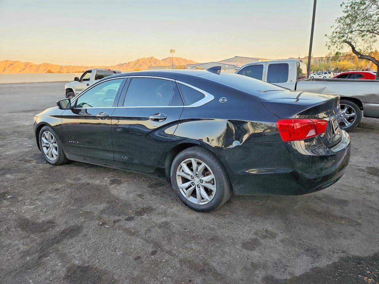 2017 Chevrolet Impala Lt - zdjęcie 2