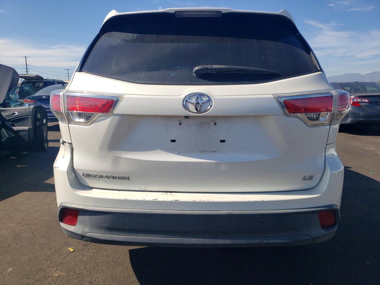 2015 Toyota Highlander Le - zdjęcie 6