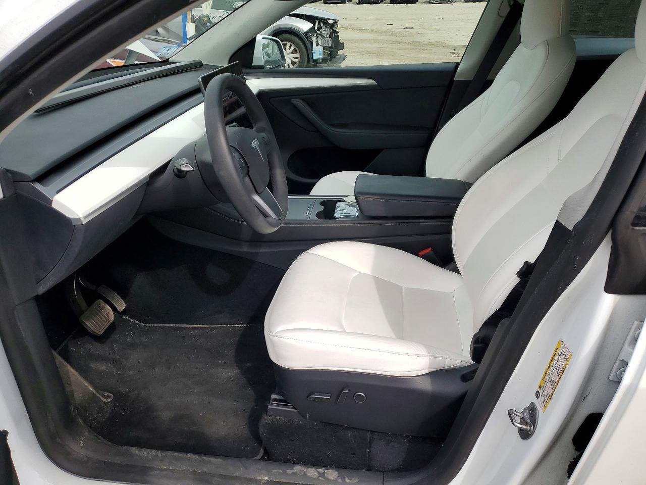 2023 Tesla Model Y - zdjęcie 7