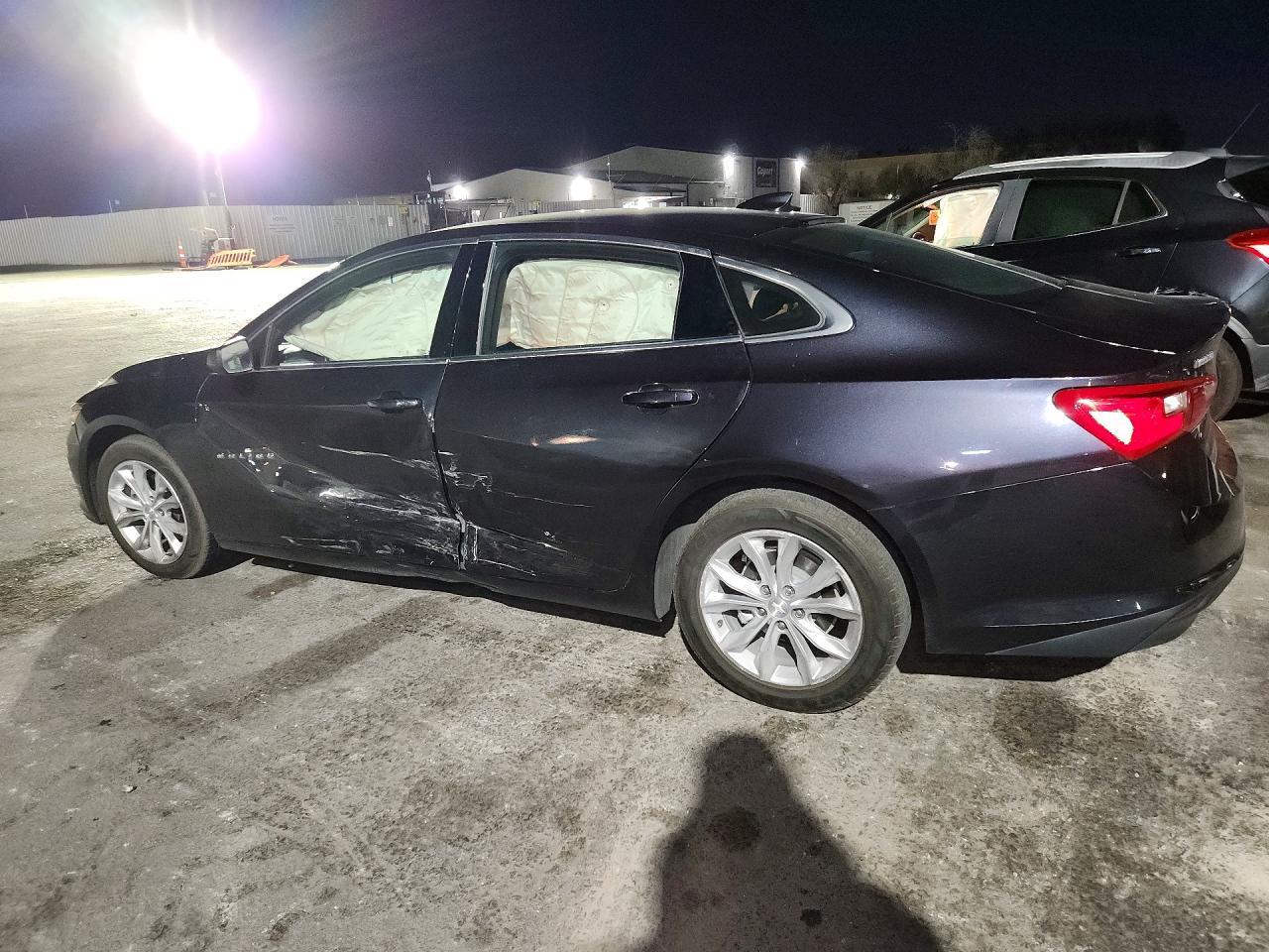 2023 Chevrolet Malibu Lt - zdjęcie 2